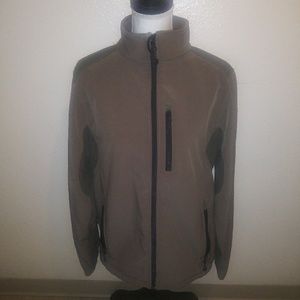 Selling a black diamond jacket color tan